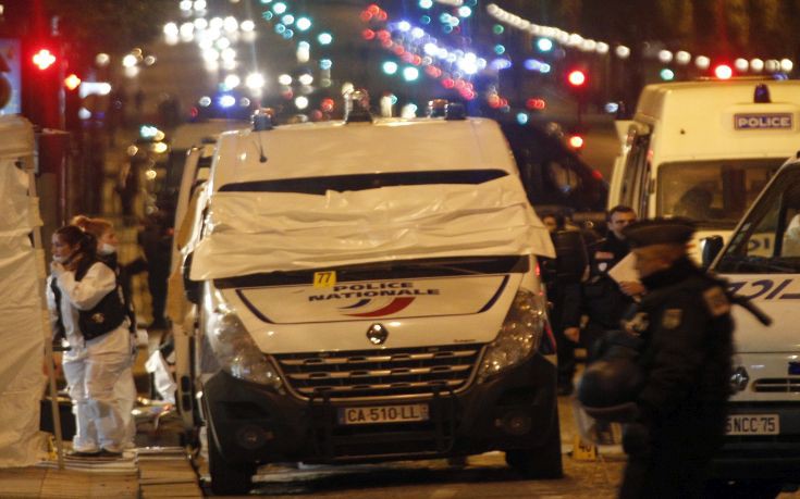 Παραδόθηκε ο άνδρας που είναι ύποπτος για την τρομοκρατική επίθεση στη Γαλλία