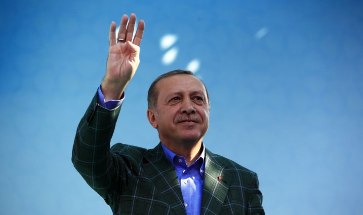 Εκλέγεται ως επικεφαλής του AKP ο Ερντογάν