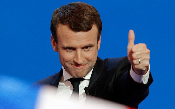 Μακρόν: Η Γαλλία βαδίζει προς ένα τριπολικό πολιτικό σύστημα