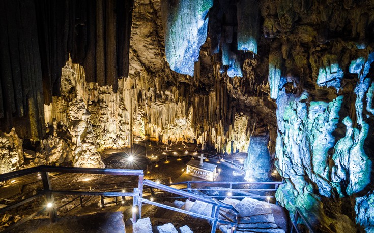 Γεροντόσπηλιος, το επιβλητικό σπήλαιο που έγινε τόπος τραγωδίας