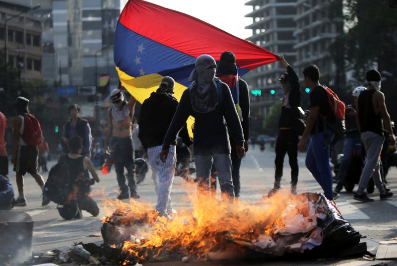 «Η Βενεζουέλα είναι θύμα διαδικασίας αποσταθεροποίησης της νόμιμα εκλεγμένης κυβέρνησης»