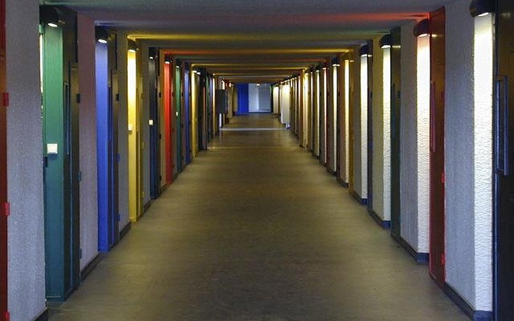 Ακυρώθηκε η δημοπρασία για τις απλίκες του Le Corbusier