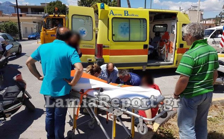 Οδηγός τραυμάτισε σοβαρά δικυκλιστή και τον εγκατέλειψε