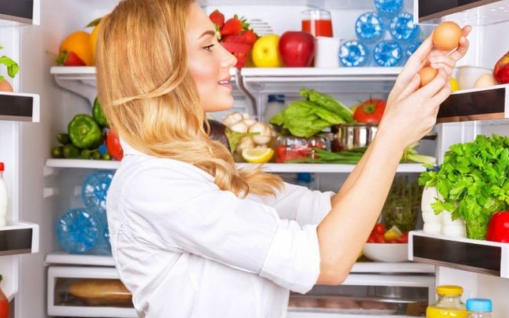 Πώς να διώξετε τις δυσάρεστες μυρωδιές από το ψυγείο σας