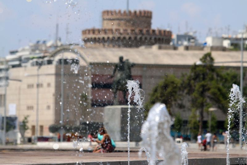 Ανοιχτοί κλιματιζόμενοι χώροι και στη Θεσσαλονίκη λόγω καύσωνα