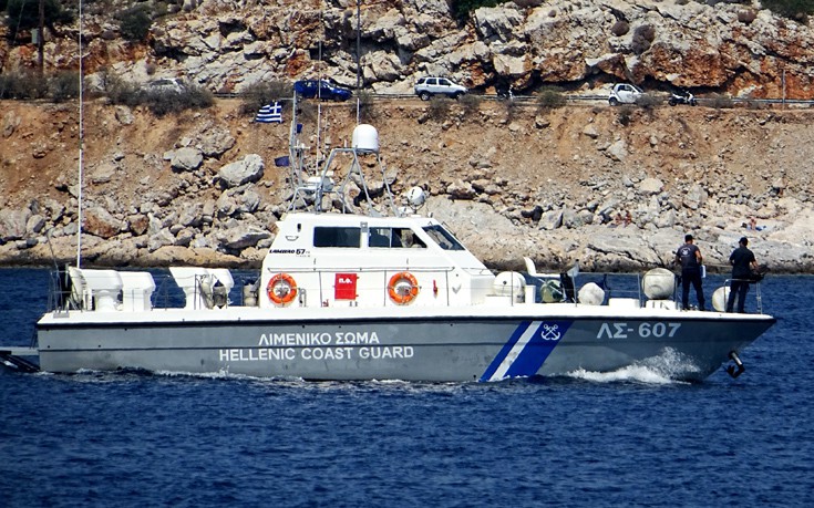 Σκάφος τραυμάτισε τουρίστρια που κολυμπούσε στη Χαλκιδική