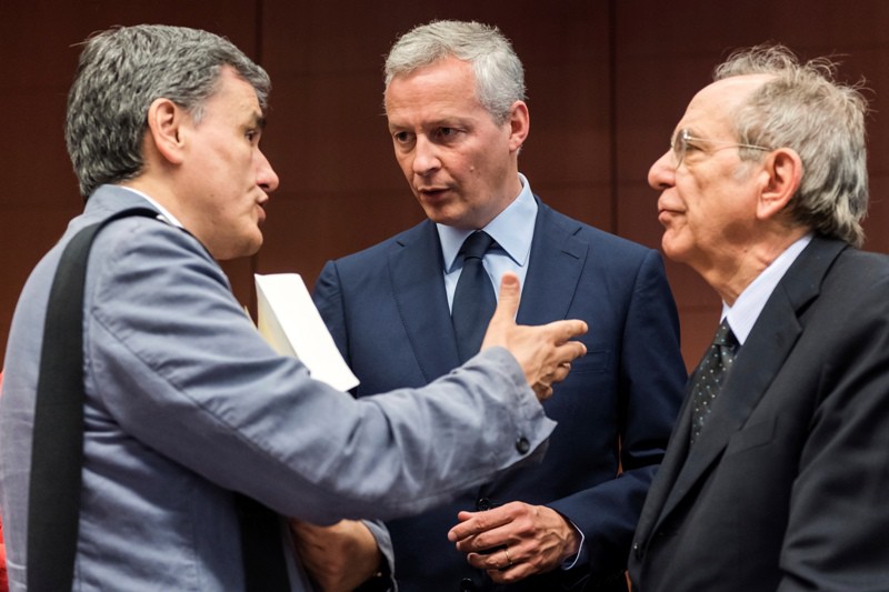 Γαλλική πρωτοβουλία για το χρέος, ο Μακρόν στέλνει στην Αθήνα τον υπουργό Οικονομικών