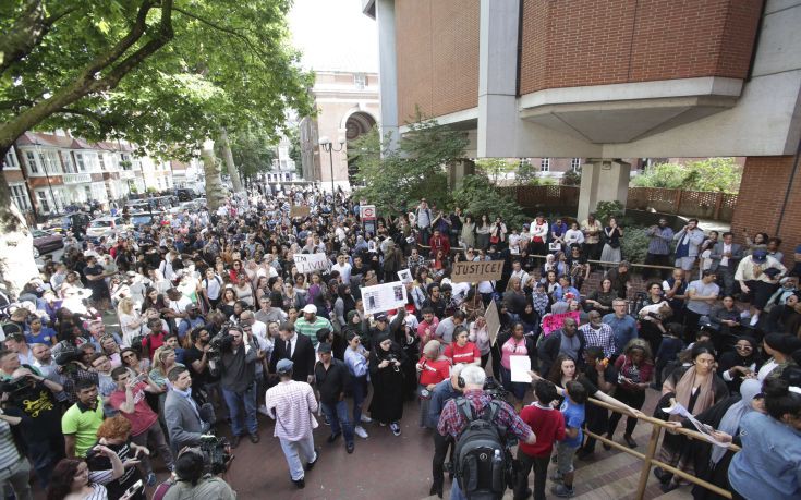 «Θέλουμε δικαιοσύνη» φώναξαν διαδηλωτές στο Λονδίνο για την τραγωδία του Γκρένφελ