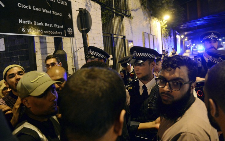 Τουλάχιστον ένας νεκρός στην επίθεση με βαν στο Λονδίνο