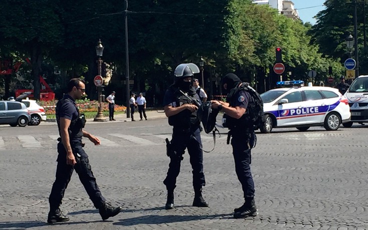 ΠΑΡΙΣΙ ΕΠΙΘΕΣΗ