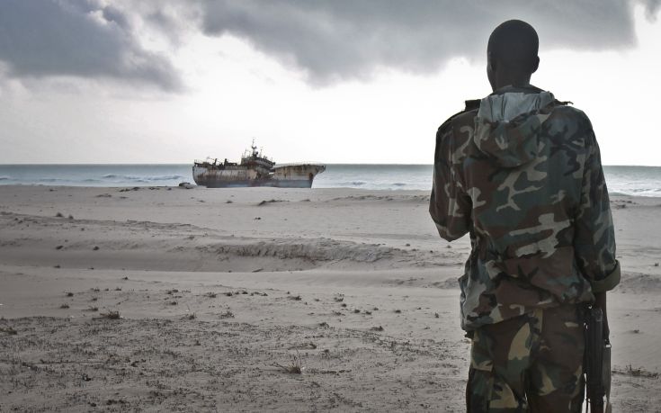 Ισχυρή έκρηξη σε πλοίο στα ανοιχτά της Σομαλίας