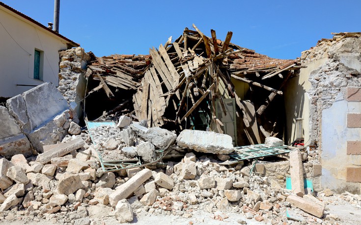 «Απαραίτητη η σωτηρία των αρχιτεκτονικών στοιχείων που κατέρρευσαν στον σεισμό στη Βρίσα»