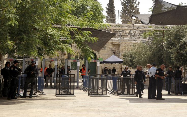 «Μαλακώνει» τη θέση του το Ισραήλ για τους ανιχνευτές μετάλλων στην Ιερουσαλήμ