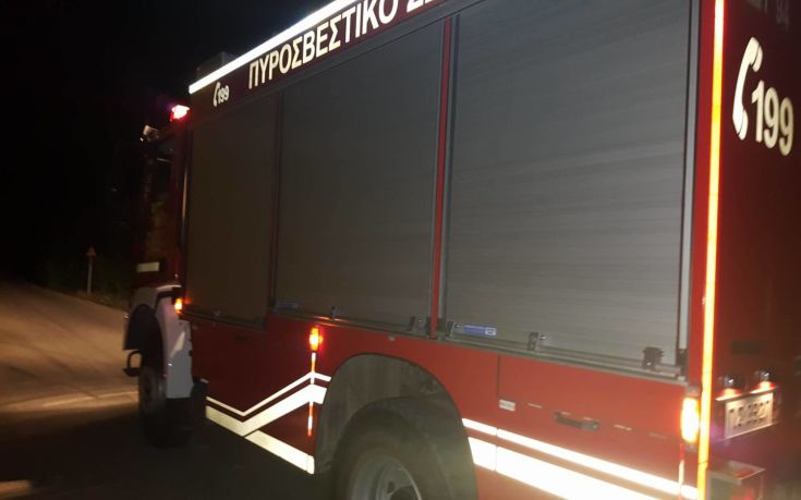Πυρκαγιά σε λεωφορείο εν κινήσει στη Βαρυμπόμπη