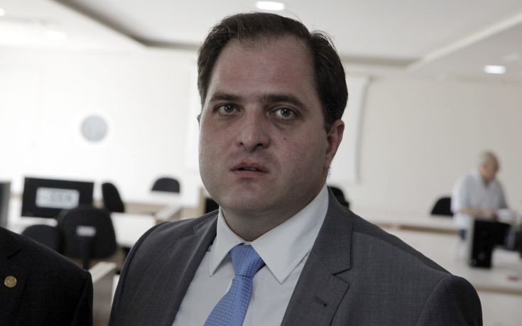 «Αποτρόπαιη» χαρακτήρισε ο Γιώργος Πιτσιλής την επίθεση με τσεκούρι στην εφορία Κοζάνης