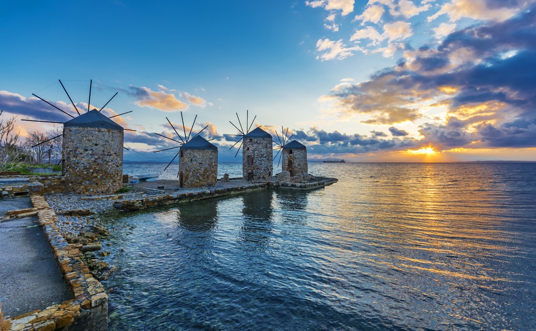 Ανεμόμυλοι, νοσταλγική πινελιά στα ελληνικά νησιά