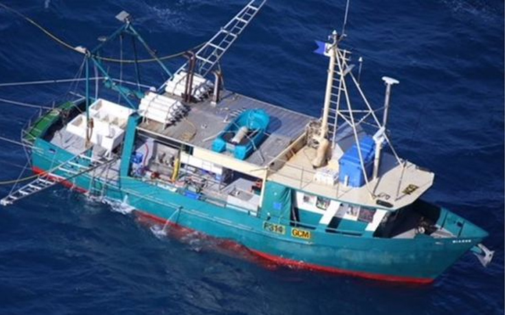 Έρευνες για έξι ψαράδες που αγνοούνται μετά τη βύθιση αλιευτικού στην Αυστραλία