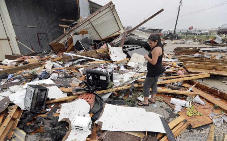 «Άνευ προηγουμένου» οι καταστροφές από τον τυφώνα Χάρβεϊ