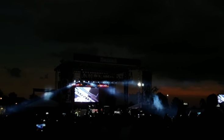 Ο Ozzy Osbourne τραγουδά την ώρα της έκλειψης ηλίου