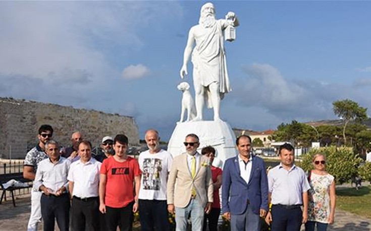 Το άγαλμα του Διογένη «όπλο» κατά του Ερντογάν