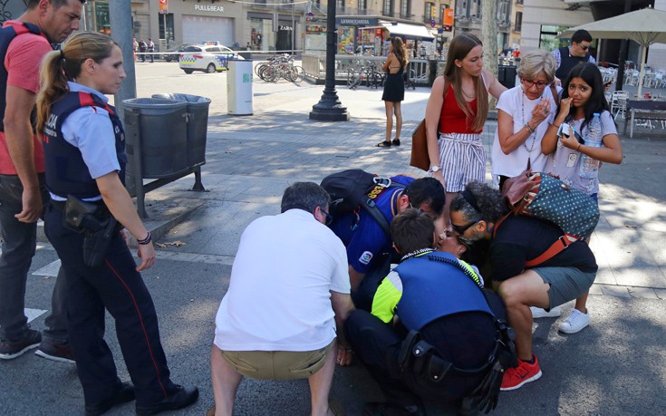 Πληροφορίες ότι αγνοείται η τύχη παιδιού μετά την επίθεση στη Βαρκελώνη