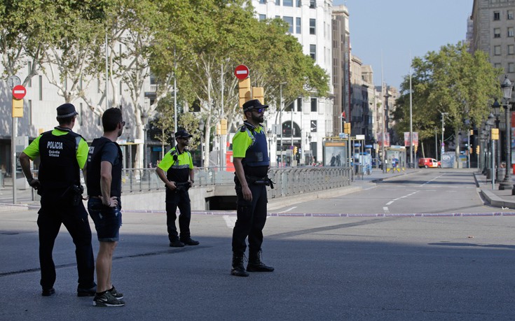 «Παραμένουμε μουδιασμένοι από την επίθεση των τρομοκρατών»