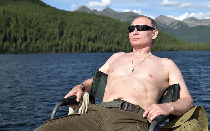 Σε Putin-mania οι Ρώσοι, φωτογραφίζονται όπως εκείνος