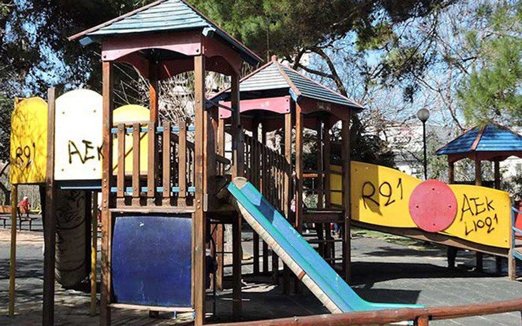 Ατύχημα με παιδί σε παιδική χαρά στον δημοτικό κήπο στα Χανιά
