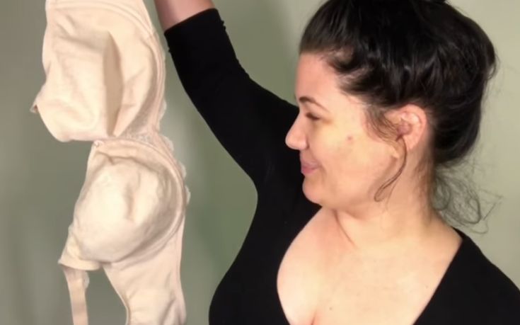 Τα προβλήματα των γυναικών με μεγάλο στήθος σε ένα χιουμοριστικό βίντεο