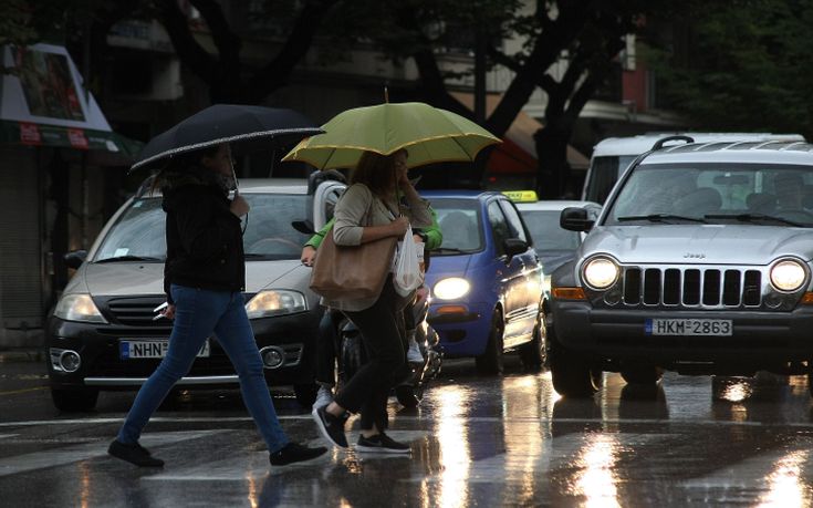 Σε ποιους δρόμους είναι αυξημένη η κίνηση λόγω της βροχής