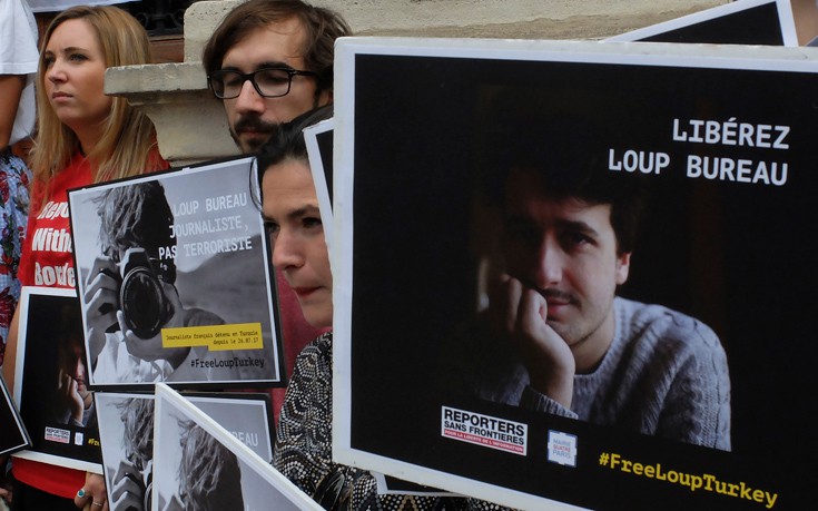 Αποφυλακίστηκε και θα απελαθεί στη Γαλλία ο δημοσιογράφος Λου Μπιρό