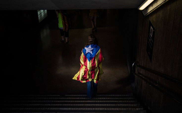 O Πουτζντεμόν ανακήρυξε την ανεξαρτησία της Καταλονίας