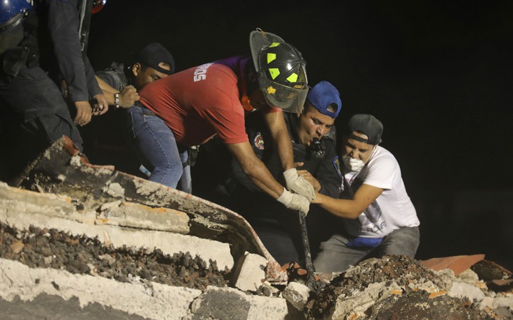 Το τελευταίο θύμα του σεισμού στο Μεξικό ανασύρθηκε από τα συντρίμμια