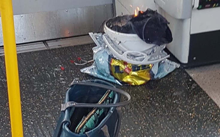 Οι πρώτες φωτογραφίες από την έκρηξη στο μετρό στο Λονδίνο