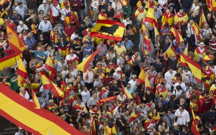 Διαδηλώσεις στην Ισπανία υπέρ της ενότητας της χώρας