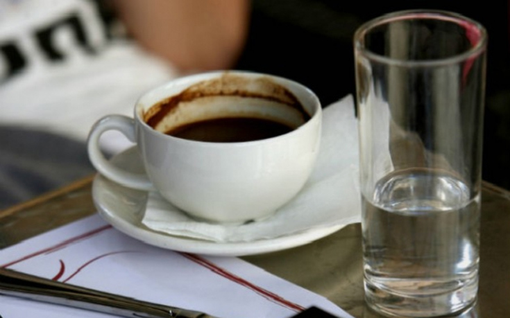Τέσσερις λόγοι για να μην ξαναπετάξετε το κατακάθι του καφέ