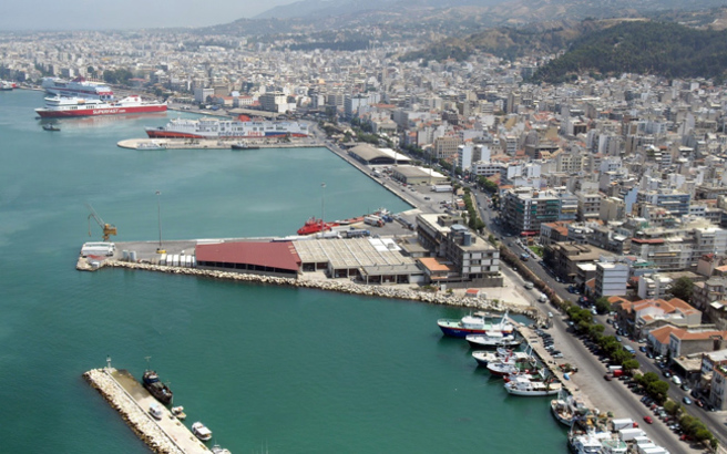 Σύγκρουση πλοίων στο λιμάνι της Πάτρας
