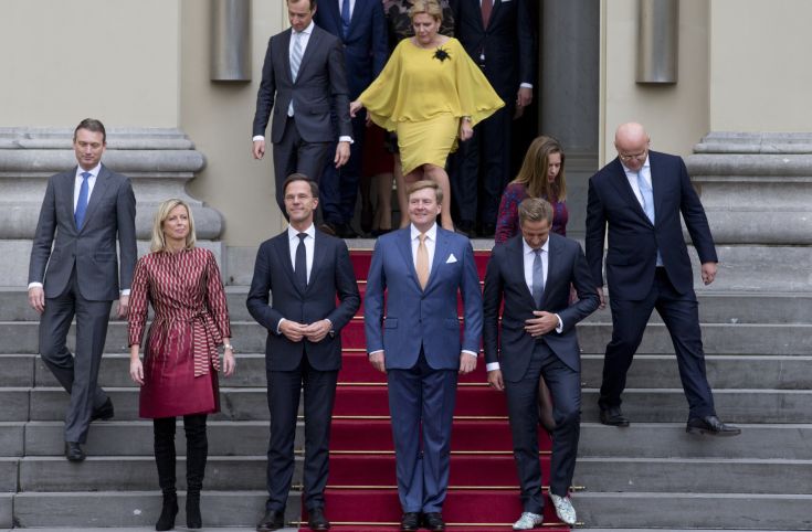 Ορκίστηκε η νέα κυβέρνηση της Ολλανδίας υπό τον Ρούτε
