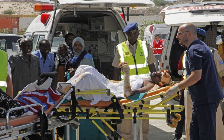 Τουλάχιστον 100 ισλαμιστές έπεσαν νεκροί στη Σομαλία από αμερικανική επίθεση