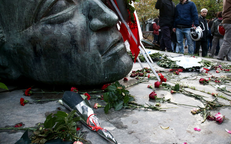 Tη Δευτέρα ο εορτασμός του Πολυτεχνείου στα σχολεία που δεν λειτούργησαν σήμερα