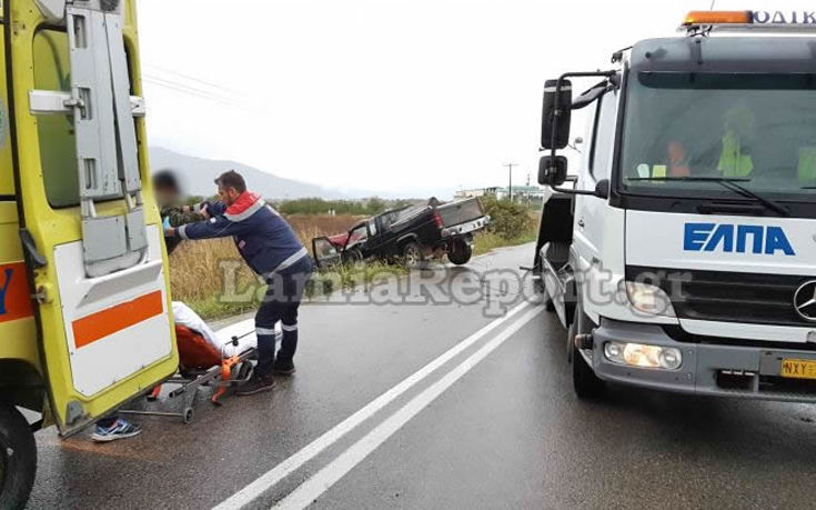 Η βροχή προκάλεσε τροχαίο μετά το Λιανοκλάδι
