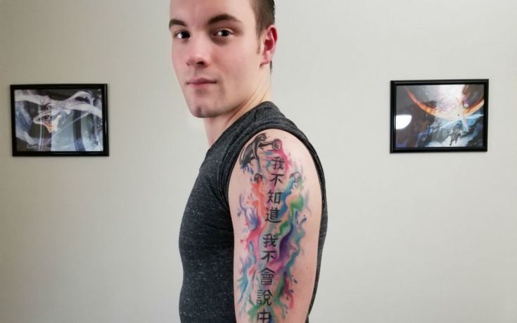 Το έξυπνο τατουάζ που τρολάρει όσους αναρωτιούνται «τι λέει»