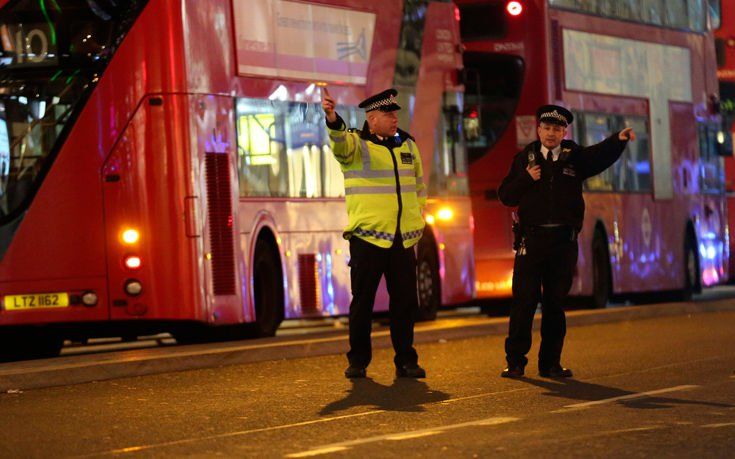 Δύο άτομα ανέκριναν οι Αρχές για τον πανικό που επικράτησε στο μετρό του Λονδίνου