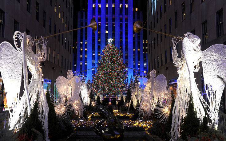 Άναψε στη Νέα Υόρκη το φαντασμαγορικό δέντρο του Ροκφέλερ