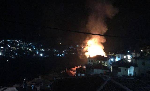 Σπίτι παραδόθηκε στις φλόγες στο Μέτσοβο