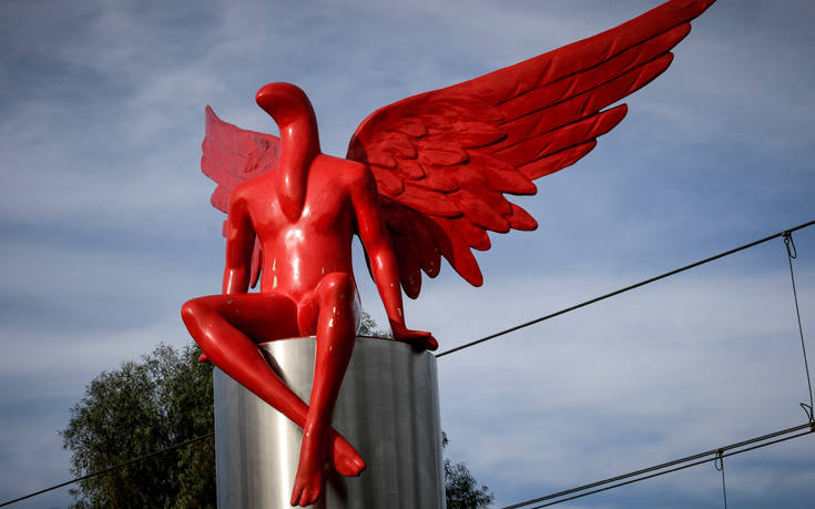 Τι συμβαίνει με τον «Phylax», τον «κόκκινο άγγελο» που βανδαλίστηκε