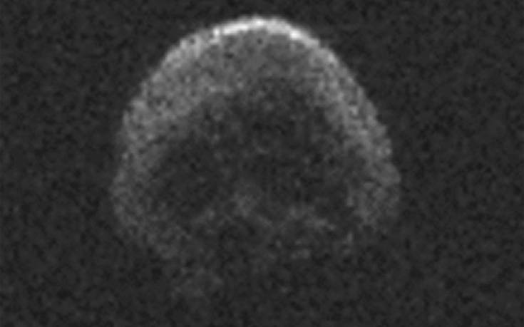 Αστεροειδής με σχήμα κρανίου πλησιάζει την Γη