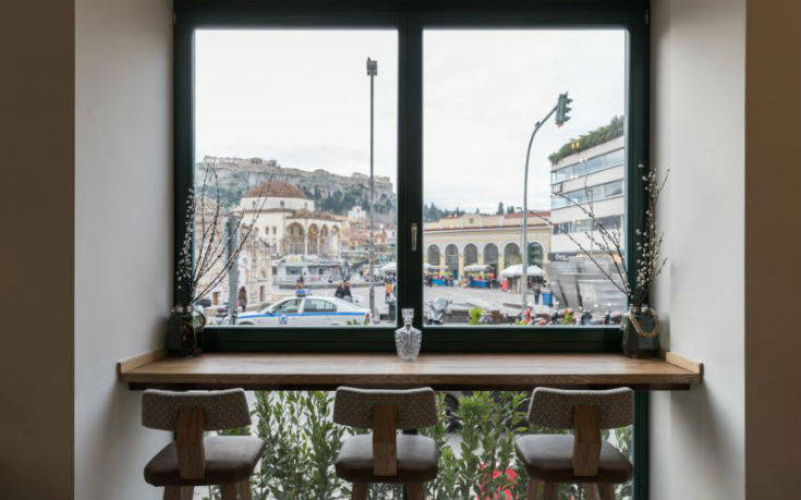 Η νέα άφιξη στο κέντρο της Αθήνας «σερβίρει» το Μοναστηράκι στα… πόδια σας