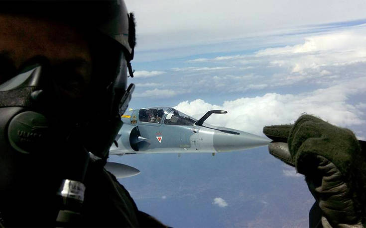 Ψάχνουν τα αίτια της συντριβής του μοιραίου Mirage 2000