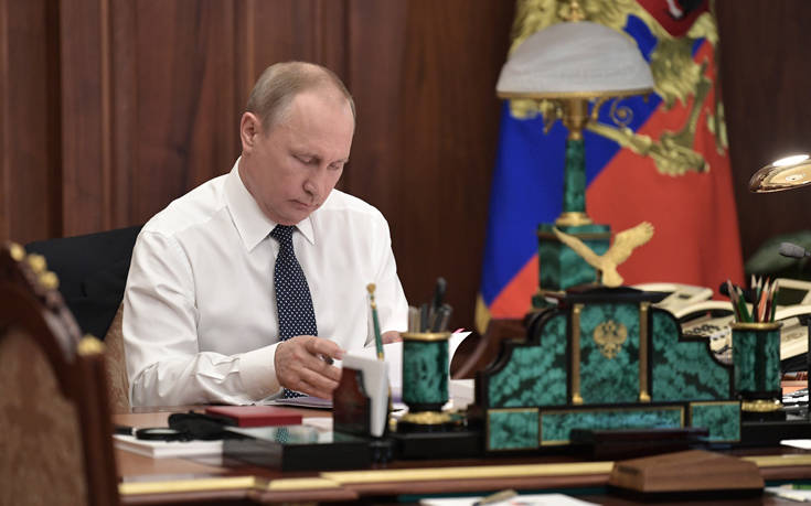 Ο Βλαντιμίρ Πούτιν διαψεύδει ότι χρησιμοποιεί σωσίες του